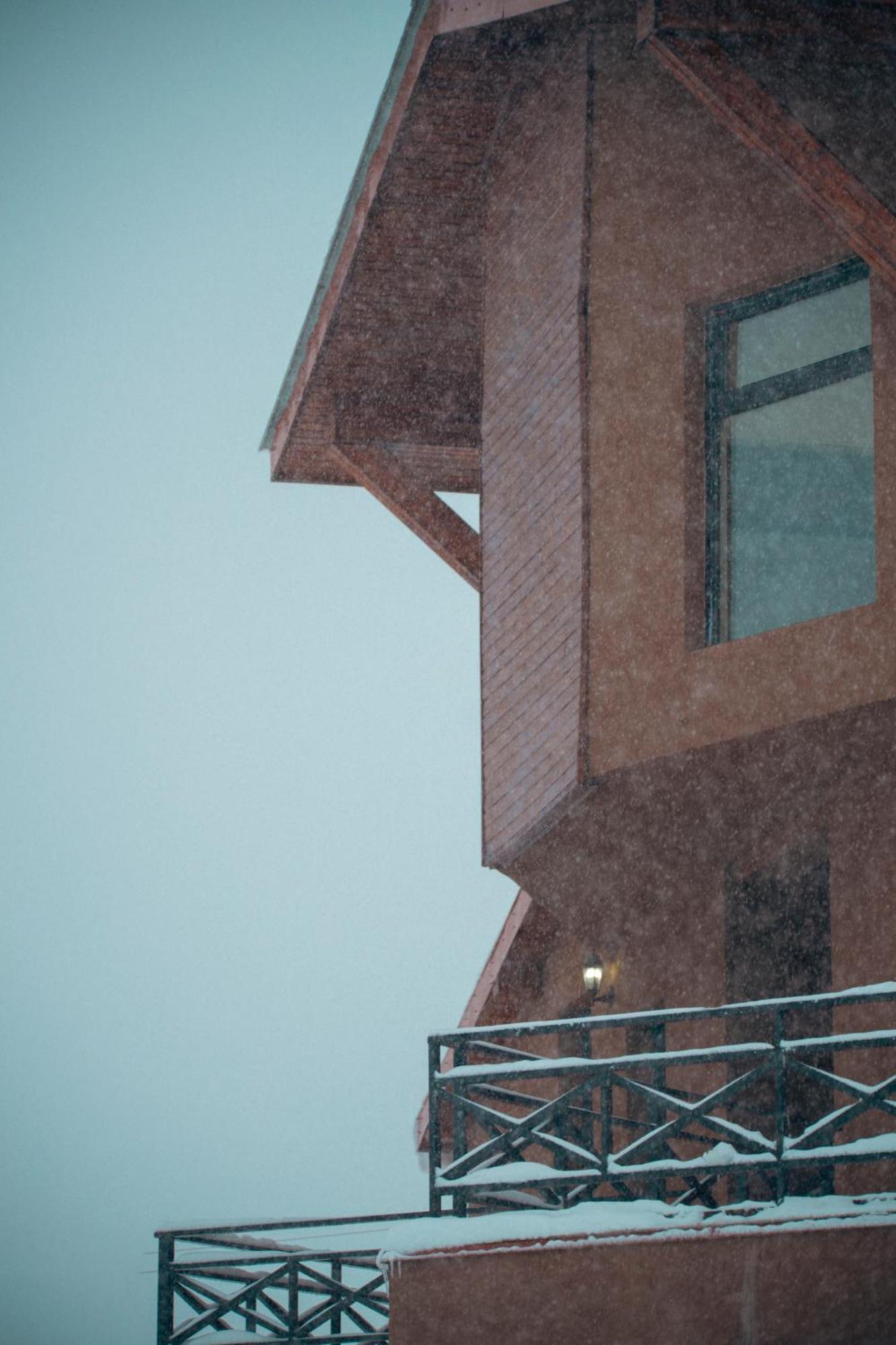 The Hills Hostel Gudauri Luaran gambar
